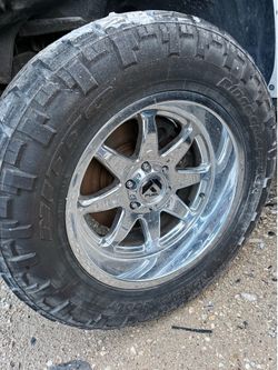 Fuel 20” chrome wheels