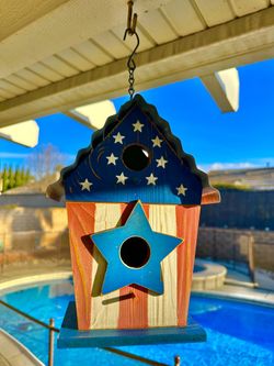 Patriotic Wooden birdhouse brand new