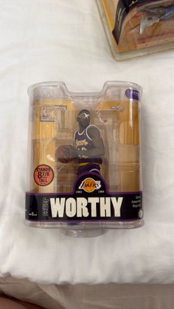 Los Angeles Lakers James Worthy McFarlane NBA Legends series 1 purple uniform BRAND NEW IN BOX