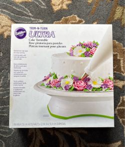 Wilton Trim-N-Turn Ultra Cake Turntable