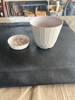Plastic Flower Pot