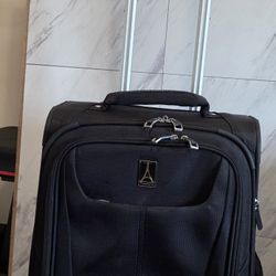 TRAVELPRO LUGGAGE 