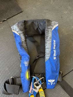 West Marine Offshore Automatic Inflatable Life Jacket