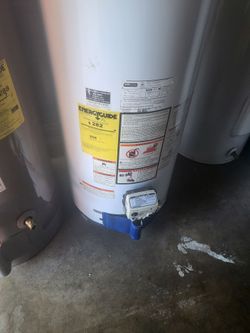 Gas Water Heater 50 gal in good condition and Warranty Works Great 19th Ave And Baseline