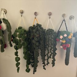 MOVING SALE NEED GONE ASAP!