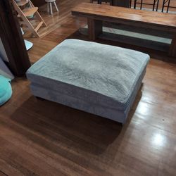 Maelina Upholstered Ottoman