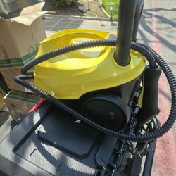  Kärcher SC 3 EasyFix steam cleaner, chemical-free cleaning.  (new)