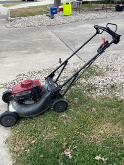 Honda commercial hydrostatic lawn mower