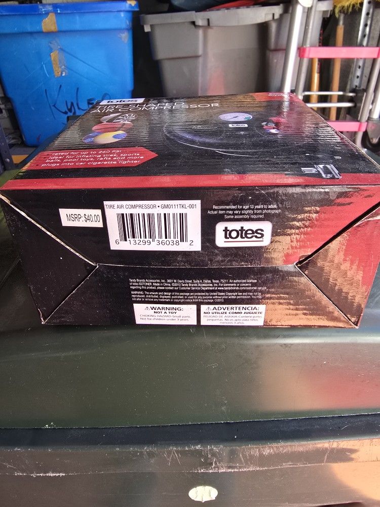 TOTES AIR TIRE COMPRESSOR.