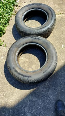 2 Car tires