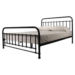 Black Metal Bed Frame – Like New – King Size Platform Style