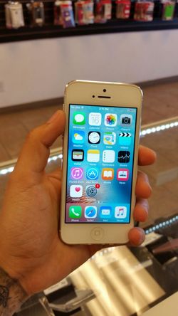 IPHONE 5 32 GB UNLOCKED