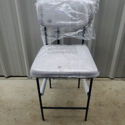 New Barstool / Bancos Nuevo