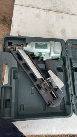 Hitachi 15gage Finish Nailer