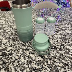 MomCozy Breastmilk Cooler 