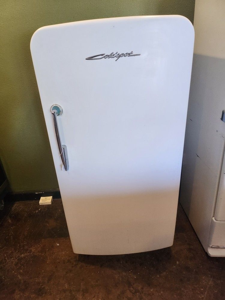 Vintage Cold Spot Refrigerator