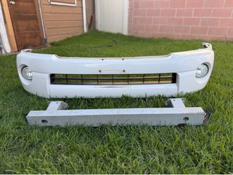 Toyota Tacoma 2007 TRD front bumper white OEM defensa