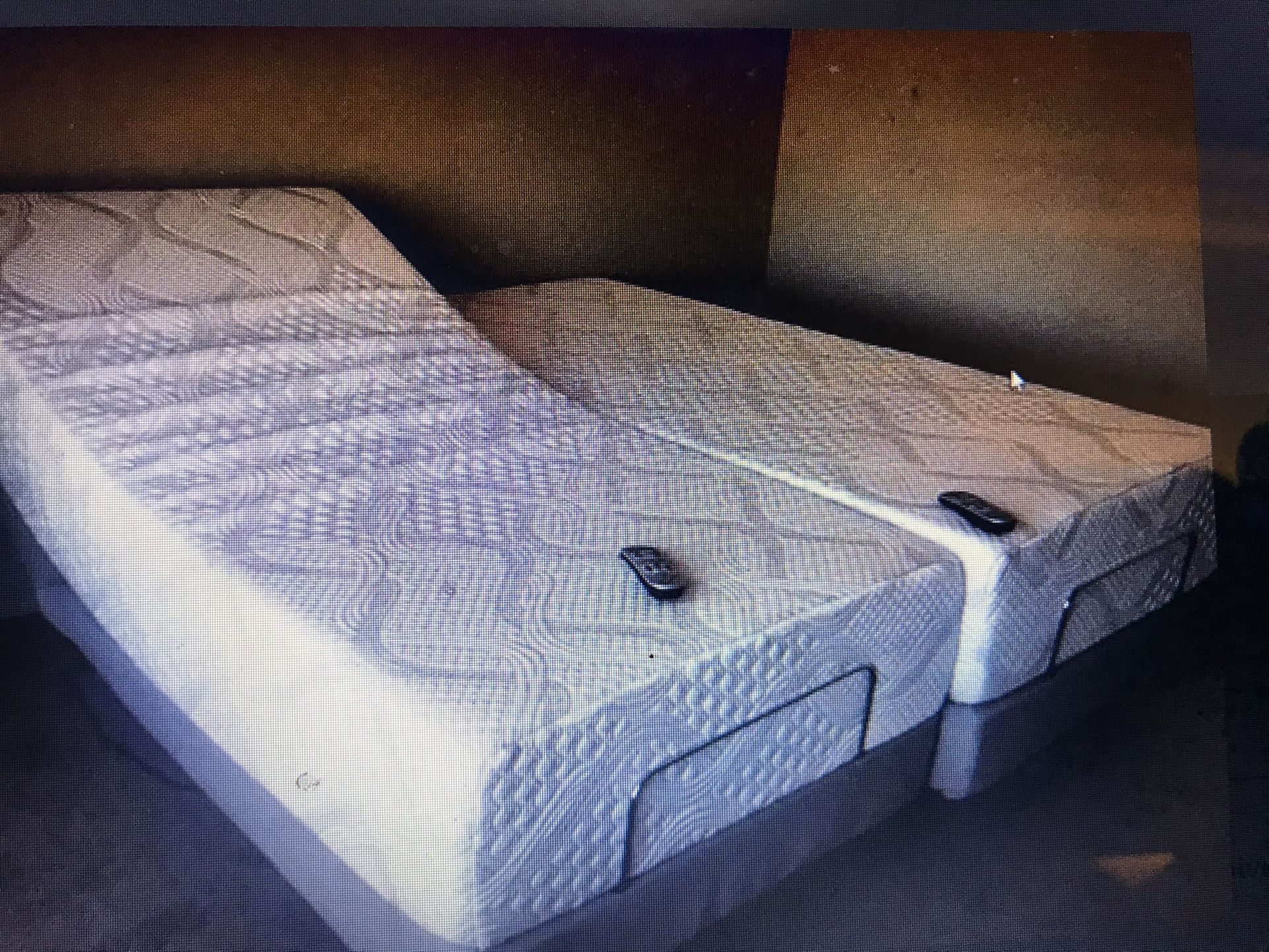 SPLIT KING TEMPURPEDIC ERGO PLUS ADJUSTABLE BED WITH MATTRESSES 1250