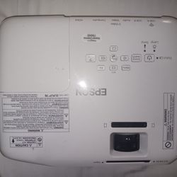 Epson H558A Home Cinema W/remote and Case