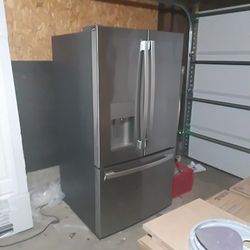 GE Refrigerator 