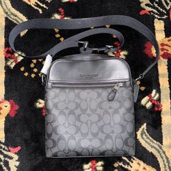 Houston Flight Coach 110$