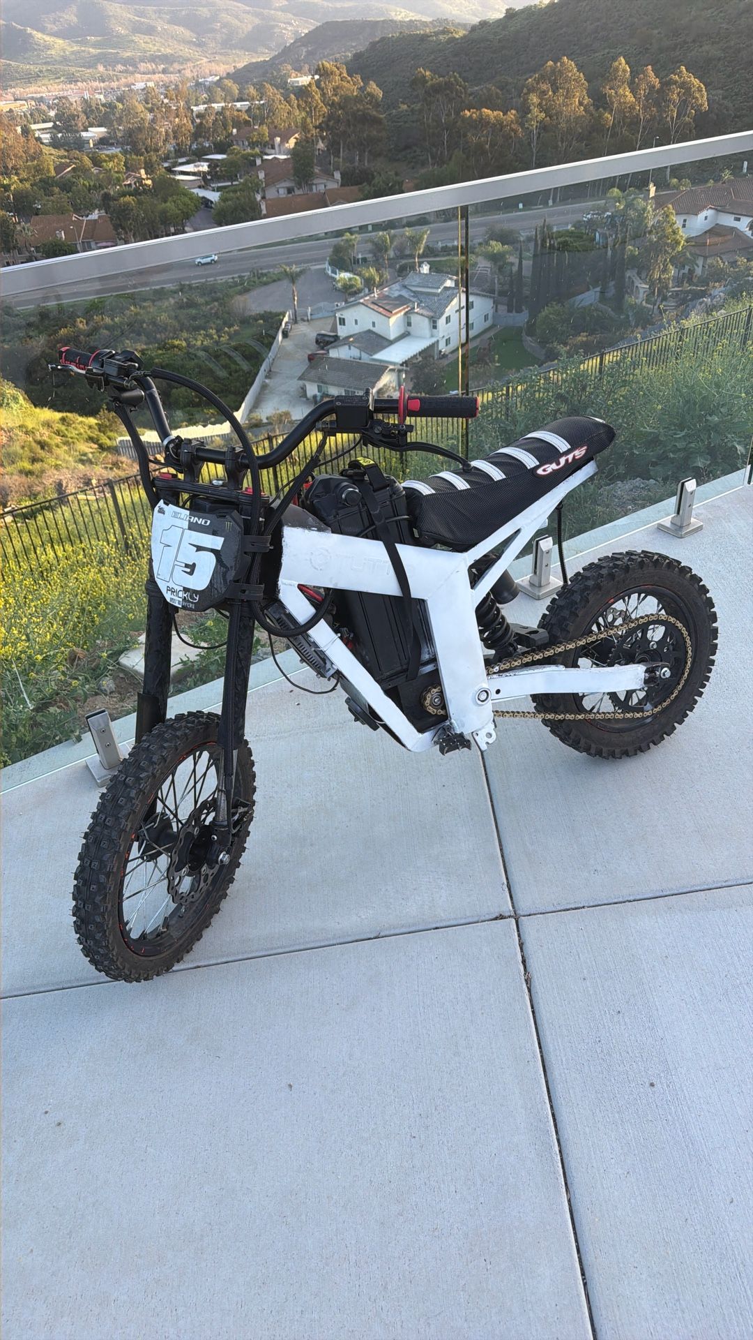 Tuttio Soeil 01 Heavily Modded