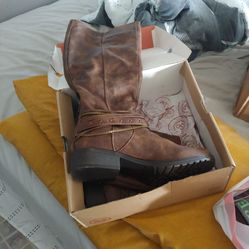 Women's Boots
