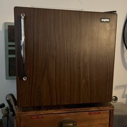 Vintage Mini Fridge 
