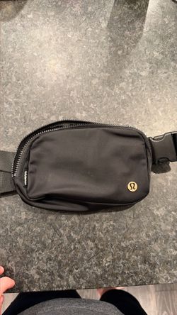 Lululemon Everywhere Belt Bag Black