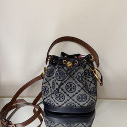 Bucket Bag, New