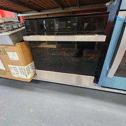 Jennair 24 Inch Electric Built In Single Wall Oven  Convection