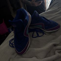 gently used Nike Kevin Durant 16’s