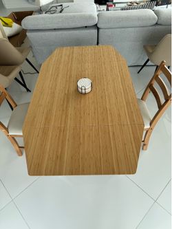 Expandable Table and chairs