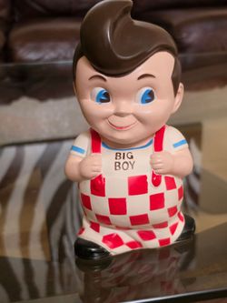 Vintage 1980's Bob's Big Boy Coin Bank.