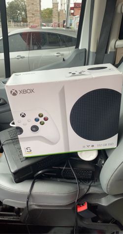 Xbox one series s opened with gta and 2k21 next gen