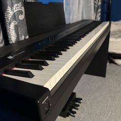 Williams Allegro IV electric piano