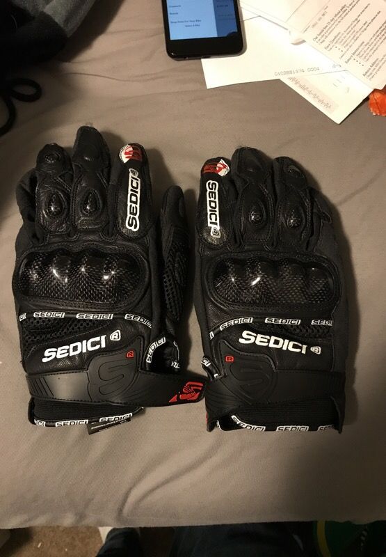 Sedici motorcycle gloves