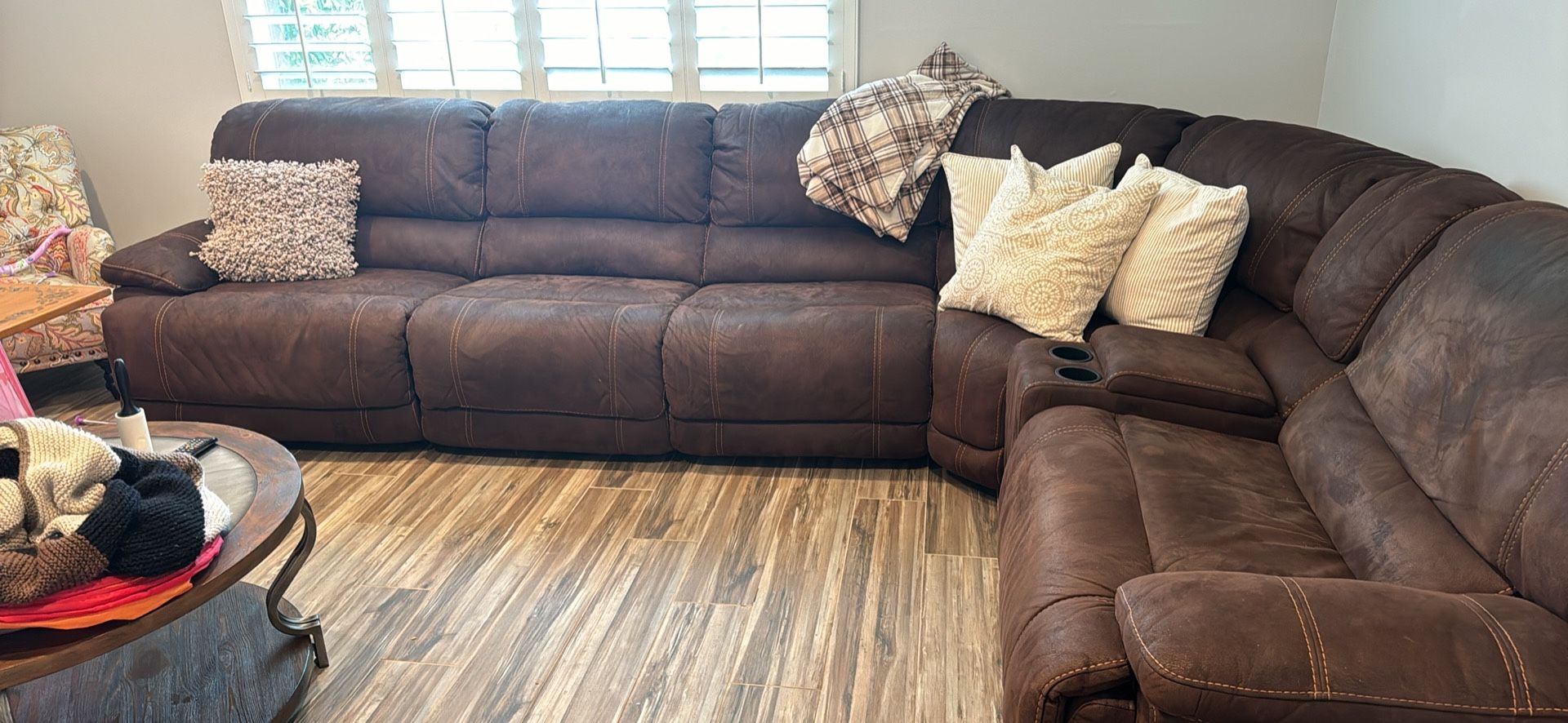 Electric Reclining Sectional