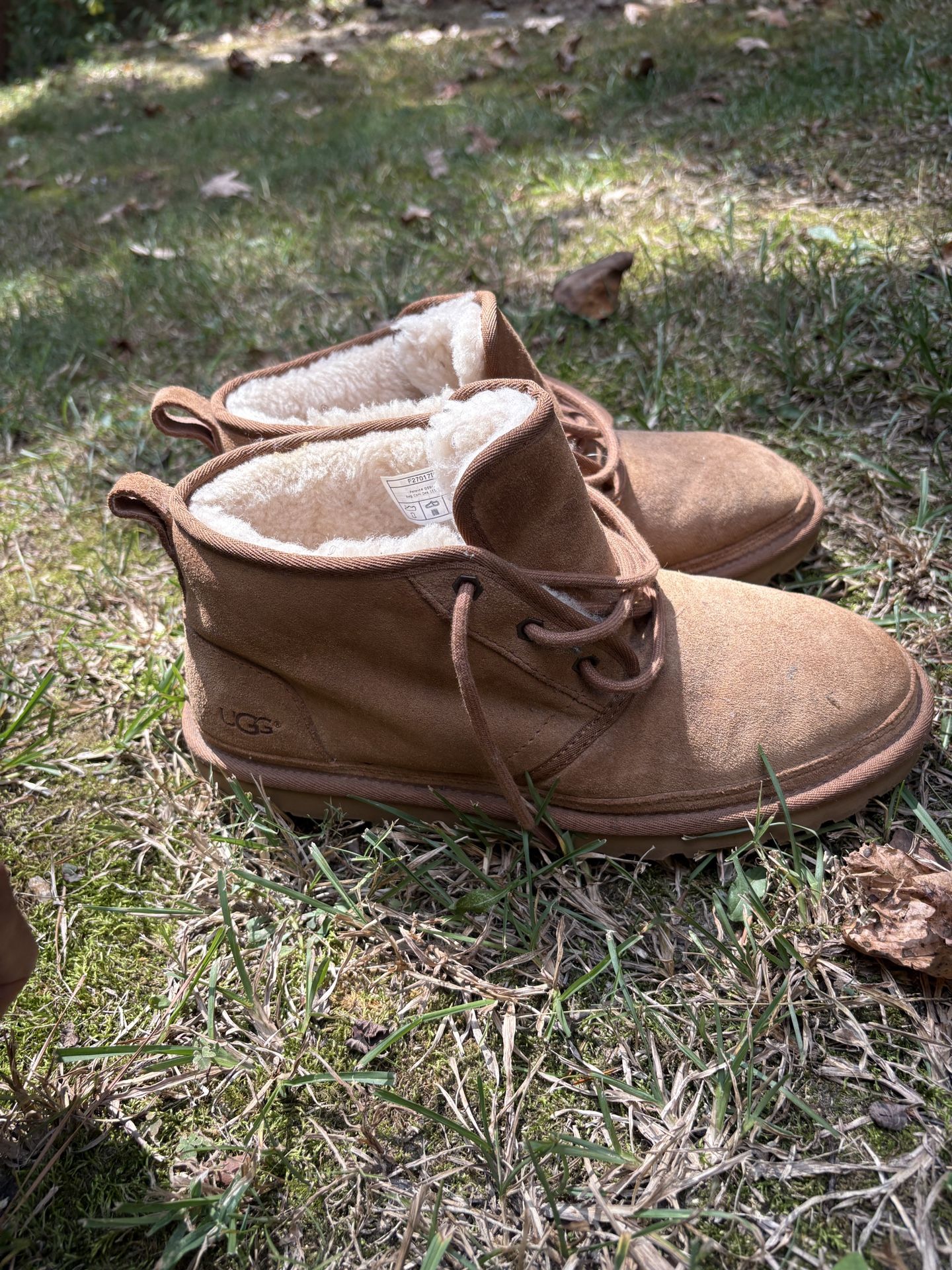 UGGS