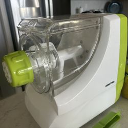 Gourmia Pasta Machine 