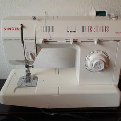 Singer Sewing Machine