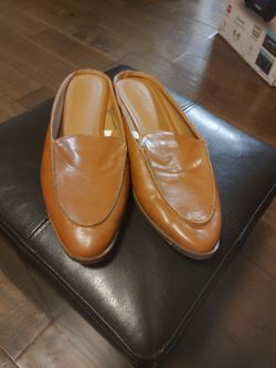 Universal Thread Shoes