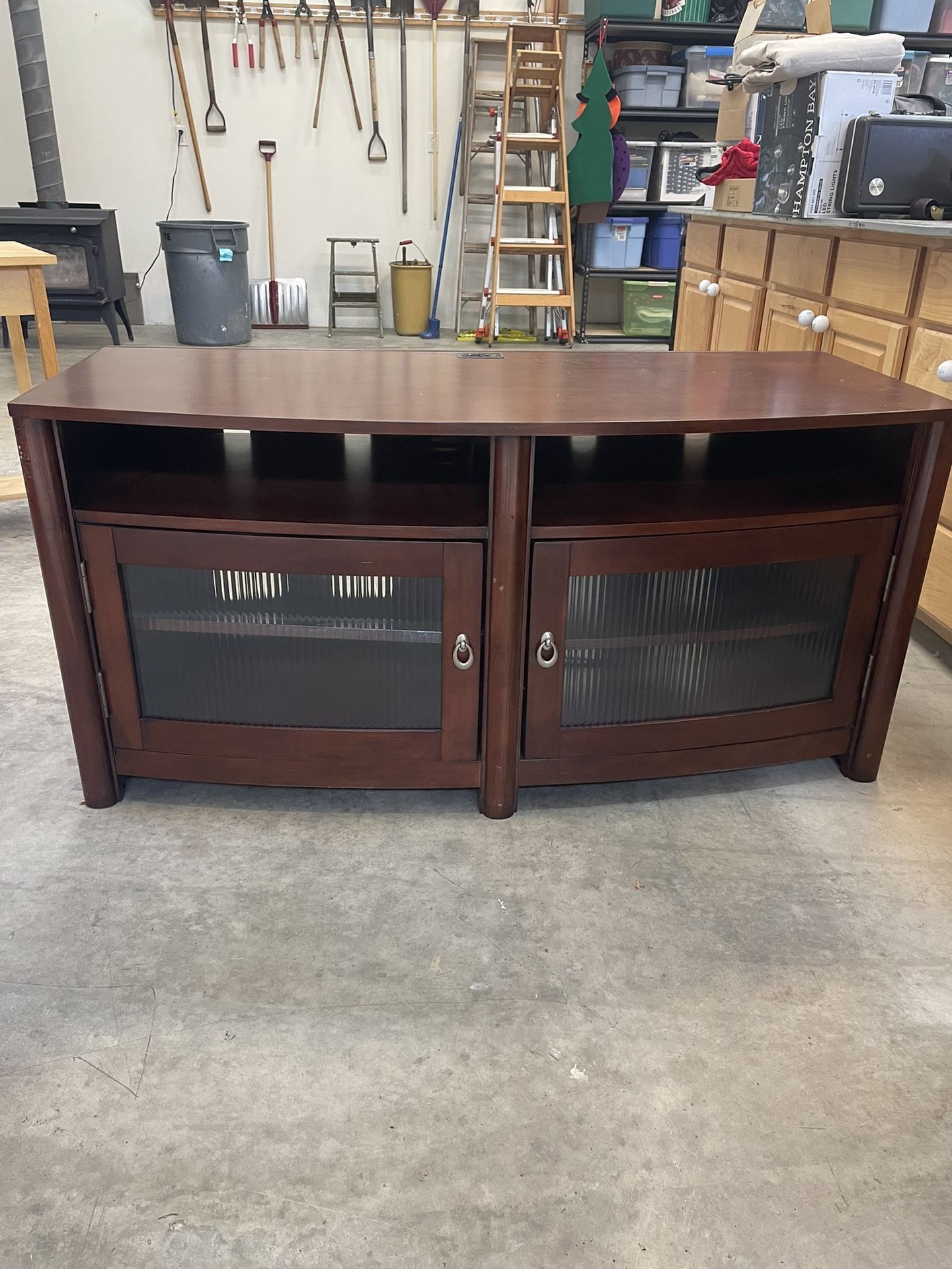 Buffet/Entertainment Center 