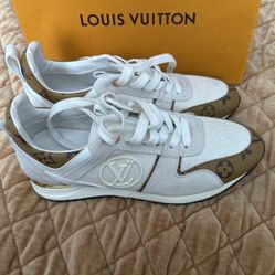 Louis Vuitton Sneakers Women