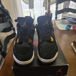 Jordan Royalty 4s
