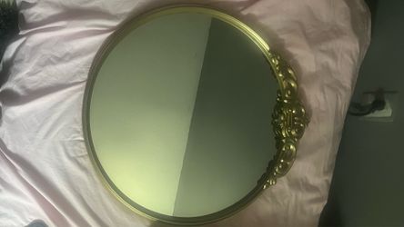 Gold mirror