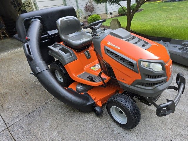 Husqvarna Riding Lawn Mower