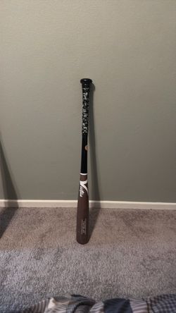 28 in Tatis JR Youth Wood Bat