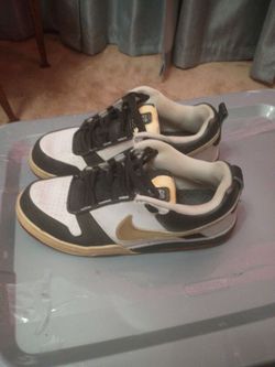 Nike Dunk Low Summit White Metallic Gold HV2533-100