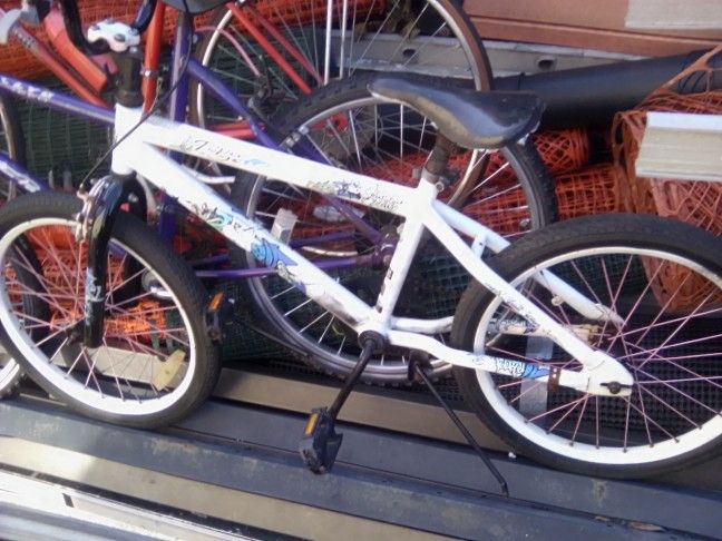Kid Bike (White)